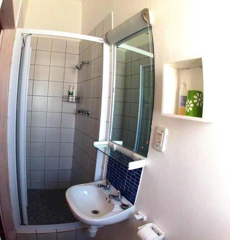 House On The Hill Hostel Кейптаун Стая снимка